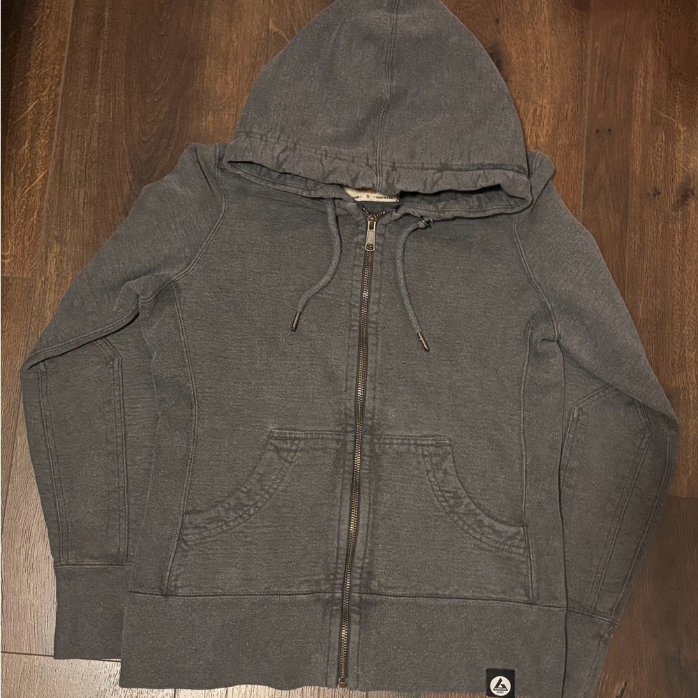 American giant size small zip up. Thick (good for cold weather).